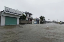 Bão số 5 - Kajiki đổ bộ Nghệ An - Hà Tĩnh, gây nhiều thiệt hại về người và tài sản