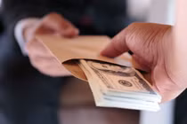 Hàng chục thẩm phán, kiểm sát viên, luật sư bị truy tố do liên quan chạy án