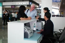 Miễn thị thực cho nhà khoa học, tổng công trình sư, lãnh đạo tập đoàn lớn