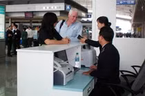 Miễn thị thực cho nhà khoa học, tổng công trình sư, lãnh đạo tập đoàn lớn