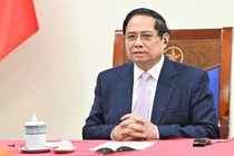 Thủ tướng Phạm Minh Chính điện đàm với Thủ tướng Malaysia Anwar Ibrahim