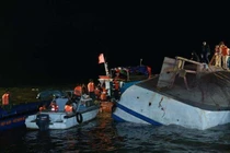 Vụ lật tàu vịnh Hạ Long: Tàu xuất bến trước khi có cảnh báo giông lốc