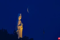 Nguyệt thực toàn phần diễn ra tối ngày 26/5 nhìn từ bãi biển Đà Nẵng