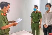 Cơ quan CSĐT Công an TP Đà Nẵng tống đạt quyết định khởi tố bị can đối với giám đốc Công ty TNHH quốc tế AMIDA