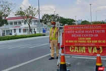 Lực lượng CSGT Đà Nẵng túc trực các chốt kiểm soát dịch tại cửa ngõ ra vào TP