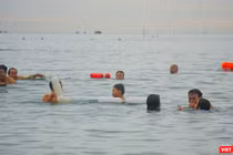 Từ 0h ngày 30/9, người dân Đà Nẵng được đi tắm biển hàng ngày theo khung giờ