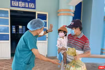 Bệnh nhân nhi 2 tuổi BN15936 tại buổi xuất viện