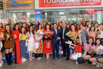 Lãnh đạo Sở Du lịch Đà Nẵng ra tận sân bay đón đoàn khách du lịch MICE trong những ngày đầu năm mới 2021