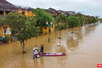 Quảng Nam đưa sản phẩm du lịch Hội An mùa nước nổi vào khai thác nhằm đem lại cho du khách trải nghiệm phố cổ trong những ngày nước lên