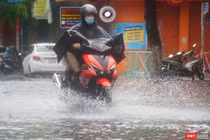 Bắt đầu từ sáng ngày 11/9, Đà Nẵng đã bắt đầu có gió to và mưa lớn khiến nhiều tuyến đường bị ngập sâu