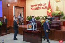 Đại biểu HĐND TP Đà Nẵng khoá X bỏ phiếu bầu Chủ tịch HĐND TP và Chủ tịch UBND TP Đà Nẵng nhiệm kỳ 2021-2026