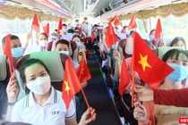 Đoàn y bác sĩ Bệnh viện Đa khoa Trung ương Quảng Nam lên đường hỗ trợ TP HCM chống dịch COVID-19