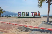Biển du lịch Đà Nẵng bị phong toả, cấm người dân tắm biển để phòng, chống dịch COVID-19