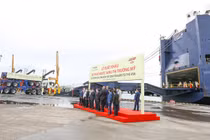 Quang cảnh lễ xuất lô hàng gần 970 sơ mi rơ móc đầu tiên của THACO sang Mỹ diễn ra tại Cảng PTSC Dung Quất (Khu kinh tế Dung Quất, tỉnh Quảng Ngãi)