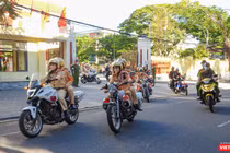 Lực lượng tuần tra kiểm soát Công an TP Đà Nẵng lên đường làm nhiệm vụ giám sát thuân thủ quy định cách ly tuyệt đối của người dân