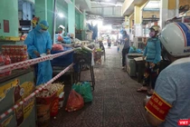 Chợ Hoà An (quận Cẩm Lệ, TP Đà Nẵng) trong ngày đầy hoạt động trở lại