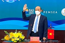 Ông Lê Quang Nam - Phó Chủ tịch TP Đà Nẵng - tuyên thệ nhậm chức Chủ tịch Mạng lưới các chính quyền địa phương PEMSEA nhiệm kỳ 2022-2025 (ảnh Ngô Huyền/danang.gov.vn)