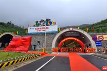 Hầm đường bộ Hải Vân nối Đà Nẵng và Thừa Thiên - Huế trên QL1A trong buổi khánh thành hầm số 2