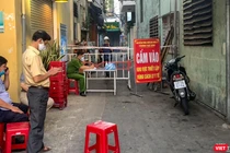 Khu vực nơi ở của bệnh nhân (N.V.H.) là nhân viên bảo vệ Công ty Nhựa Duy Tân được phong toả