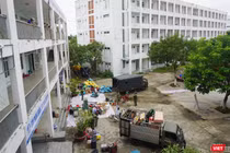 Lực lượng quân đội đang khẩn trương dọn dẹp để chuyển đổi ký túc xá thành bệnh viện dã chiến 2.000 giường ở Đà Nẵng