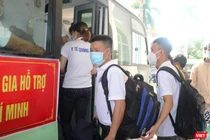 Sáng ngày 27/8, đoàn y bác sĩ của ngành y tế Quảng Nam đã lên đường vào TP HCM hỗ trợ chống dịch COVID-19