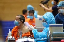 Lực lượng y tế Đà Nẵng triển khai tiêm vaccine phòng COVID-19 cho người dân