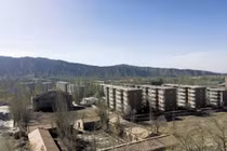 Khu đô thị mới được xây dựng với kỳ vọng tái phát triển dân cư, nhưng do không có việc làm nên bỏ trống. Ảnh: Yicai.