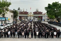 Từ 2023 đến nay, Trung Quốc đã bắt và đưa về nước 53.000 nghi phạm là công dân Trung Quốc hoạt động tại các trung tâm lừa đảo ở các nước Đông Nam Á. Ảnh: Xinhua.