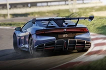 Siêu xe điện Yangwang U9 chạy thử nghiệm (Ảnh: NBD).