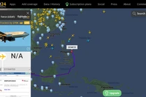 Dữ liệu trên trang web FlightRadar24 cho thấy chiếc chuyên cơ của bà Pelosi bay đường vòng sang phía đông Philippines nhằm hướng Đài Loan (Ảnh: LTN).