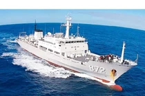 Tàu trinh sát Type 636A số 872 trở thành tàu chiến đầu tiên của Trung Quốc đi vào lãnh hải Nhật Bản kể từ 2017 (Ảnh: Đông Phương).