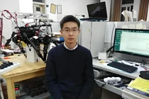 Vương Hưng Hưng, ông chủ 9x tài năng của Unitree Robotics. Ảnh: QQnews.