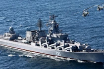 Tuần dương hạm Moskva, soái hạm của Hạm đội Biển Đen (Nga) trên biển (Ảnh: Dwnews).