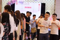 Theo Niên giám thống kê Trung Quốc năm 2023, Trung Quốc có 240 triệu người độc thân và đang tiếp tục tăng. Ảnh: Creaders.