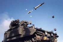 Xe bọc thép phòng không Stormer của Anh viện trợ Ukraine đã được chuyển tới Kiev (Ảnh: BAE).