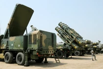 Hệ thống tên lửa phòng không Hongqi-19 được ví là "Hệ thống THAAD phiên bản Trung Quốc" (Ảnh: QQnews)