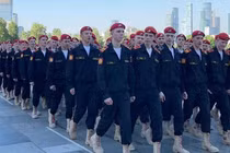 Ngày 16/9, Tổng thống Vladimir Putin ký lệnh mở rộng quy mô Quân đội Nga thêm 180.000 người (Ảnh: Sohu)