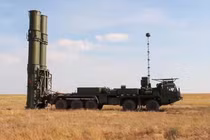 Hệ thống tên lửa phòng không S-500 của Nga mới được đưa vào trang bị (Ảnh: Sohu).