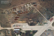 Hình ảnh chụp từ vệ tinh do Planet Labs PBC công bố cho thấy rõ các máy bay bị phá hủy trong vụ nổ (Ảnh: Christiaan Triebert).