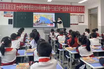 Giáo viên đã nghỉ hưu được ưu tiên tuyển dụng lại để dạy học. Ảnh: Wforum.