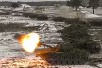 Ngày 17/2, quân Chính phủ Ukraine và lực lượng ly khai ở miền đông đã tố cáo lẫn nhau nã pháo trước, gây nên căng thẳng (Ảnh: QQ).