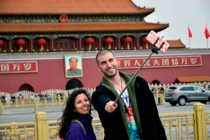 Số du khách nước ngoài đến Trung Quốc đã chạm đáy vào nửa đầu năm nay (Ảnh: Toutiao).