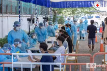 Dịch COVID-19 đang lây lan nhanh ở Campuchia, Đến sáng 11/3 đã có 1.163 trường hợp mắc bệnh (Ảnh: Thời báo Campuchia).