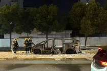 Chiếc Li MEGA bị cháy trơ khung. Ảnh: Guancha.