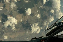 Hình ảnh 4 quả bom lượn UMPB D-30SN được thả từ máy bay Su-34 xuất hiện hôm 25/3 gây xôn xao dư luận mạng (Ảnh: Topwar)