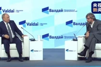 Tổng thống Nga Putin trar lời phỏng vấn về quan hệ quân sự Nga - Trung hôm 21/10 (Ảnh: CCTV).