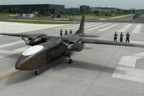 Chiếc máy bay vận tải không người lái cỡ lớn của Trung Quốc bay thử thành công hôm 11/8 (Ảnh: Thepaper).