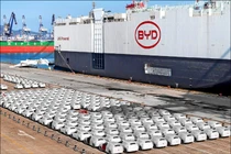 Hãng BYD bán 3,26 triệu xe trong ba quý đầu 2025. Ảnh: Sina. 