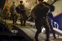 Binh sĩ Nga trong lực lượng gìn giữ hòa bình của CSTO tới Kazakhstan (Ảnh: Sina).