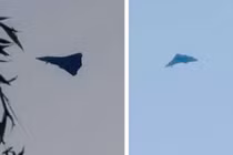 Các bức ảnh lan truyền trên mạng xã hội Trung Quốc chụp chiếc máy bay lạ nghi là mẫu thứ ba mới của dòng tiêm kích thế hệ sáu Trung Quốc đang phát triển. Ảnh: Defence-blog.